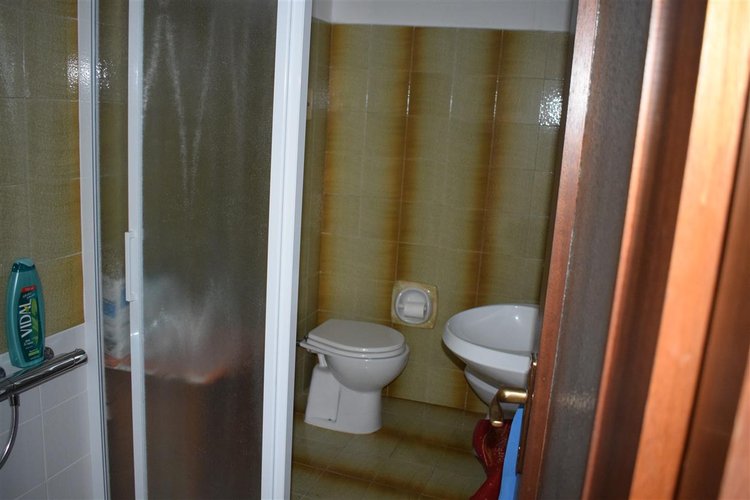 Costa Serina occasione due bilocali arredati con doppio box Costa Serina