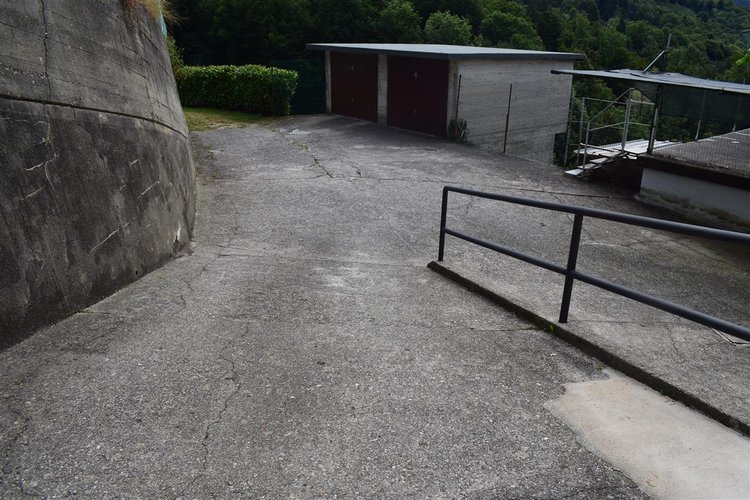 Costa Serina occasione due bilocali arredati con doppio box Costa Serina