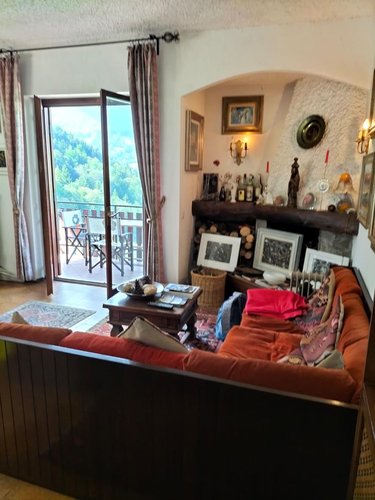 Oltre il Colle, panoramico appartamento balconato con box e cantina Oltre il Colle