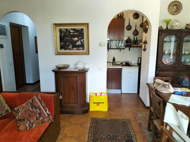 Oltre il Colle, panoramico appartamento balconato con box e cantina Oltre il Colle