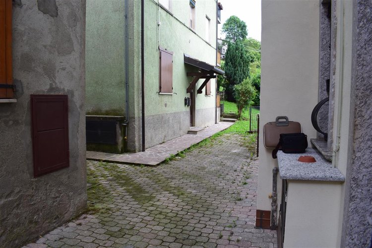 Serina centro, grazioso trilocale esente da spese condominiali Serina