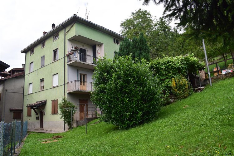 Serina centro, grazioso trilocale esente da spese condominiali Serina