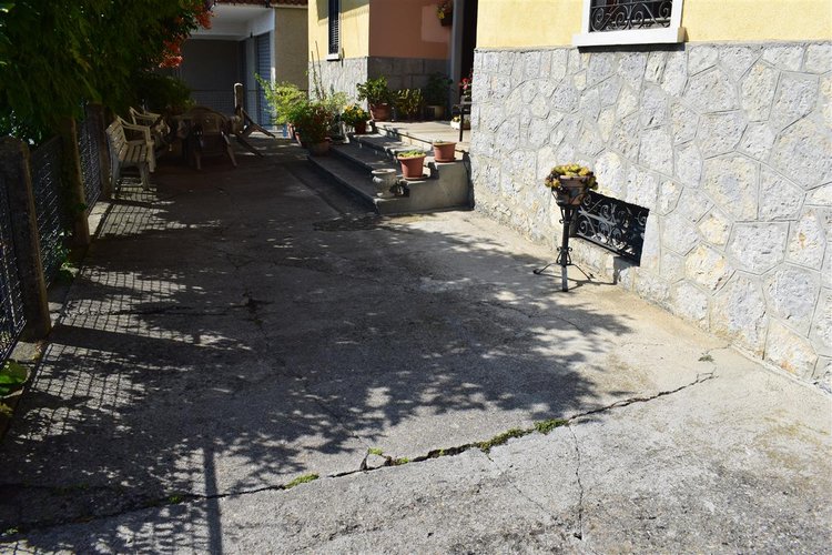 Costa Serina, adorabile porzione di casa con corte esclusiva Costa Serina