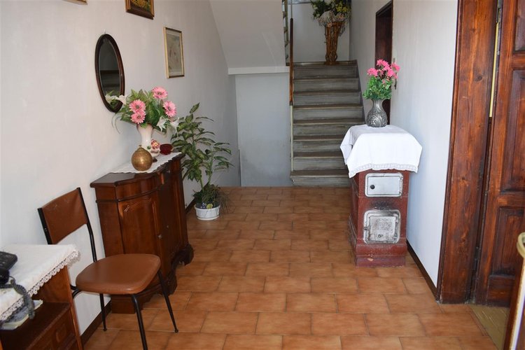 Costa Serina, adorabile porzione di casa con corte esclusiva Costa Serina