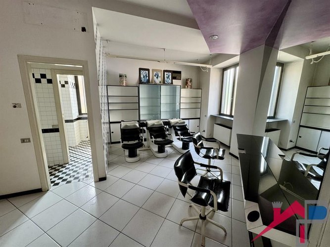 Locale commerciale nel centro di Calolziocorte Calolziocorte