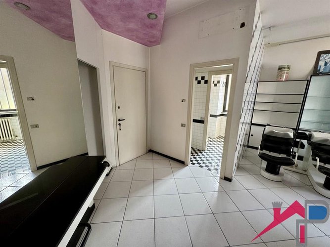 Locale commerciale nel centro di Calolziocorte Calolziocorte