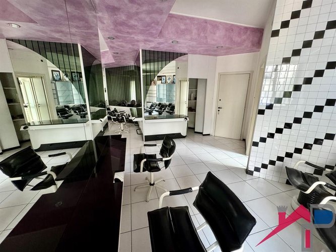 Locale commerciale nel centro di Calolziocorte Calolziocorte