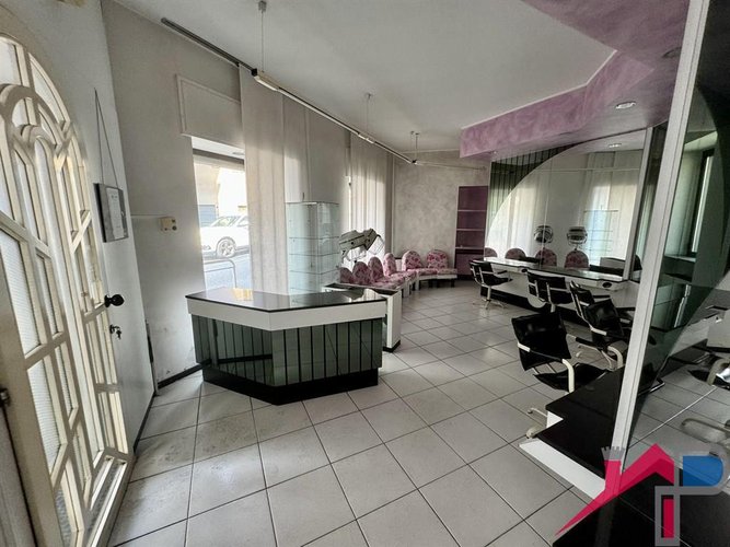 Locale commerciale nel centro di Calolziocorte Calolziocorte