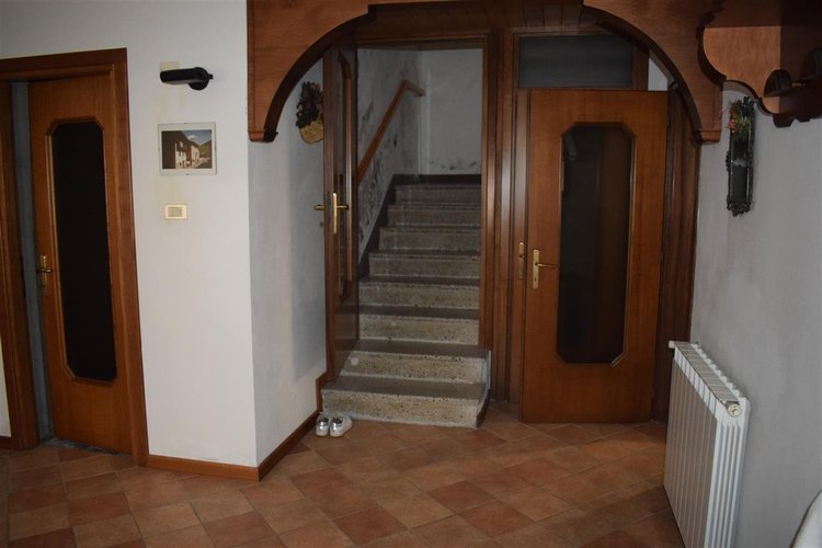 Serina Valpiana, tipica casetta d’epoca parzialmente ristrutturata