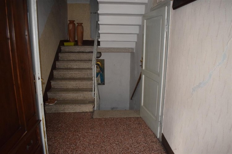 Serina Valpiana, tipica casetta d’epoca parzialmente ristrutturata Serina