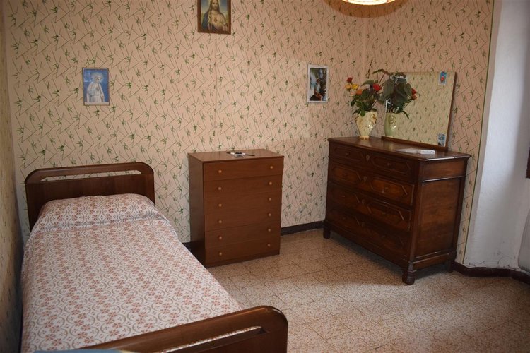 Serina Valpiana, tipica casetta d’epoca parzialmente ristrutturata Serina