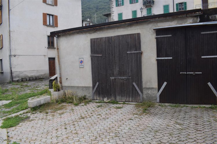 Serina Valpiana, tipica casetta d’epoca parzialmente ristrutturata Serina