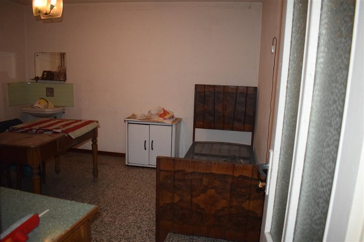 Algua Rosolo, casa d’epoca indipendente con godibilissima area pertinenziale Algua