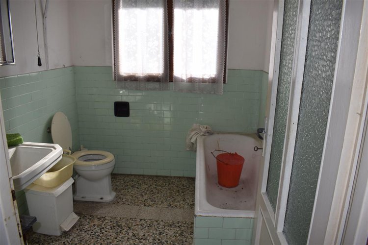 Algua Rosolo, casa d’epoca indipendente con godibilissima area pertinenziale