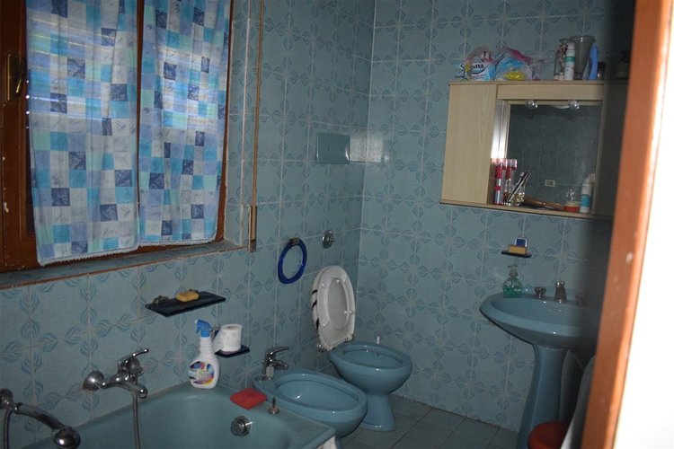 Algua Rosolo, casa d’epoca indipendente con godibilissima area pertinenziale Algua