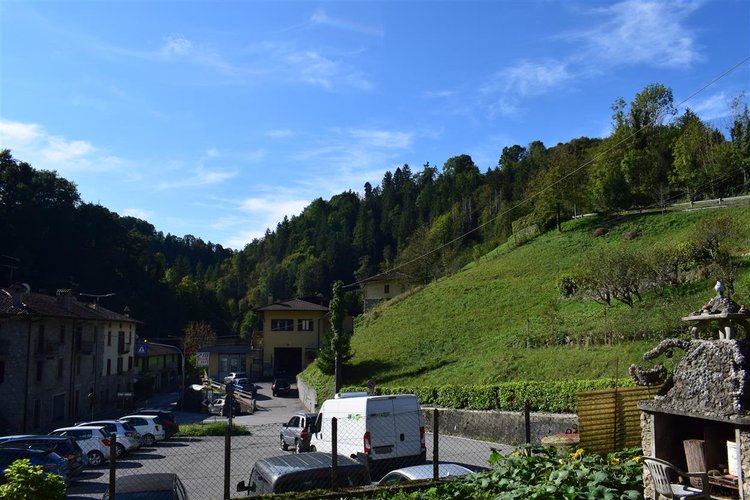 Algua Rosolo, casa d’epoca indipendente con godibilissima area pertinenziale Algua