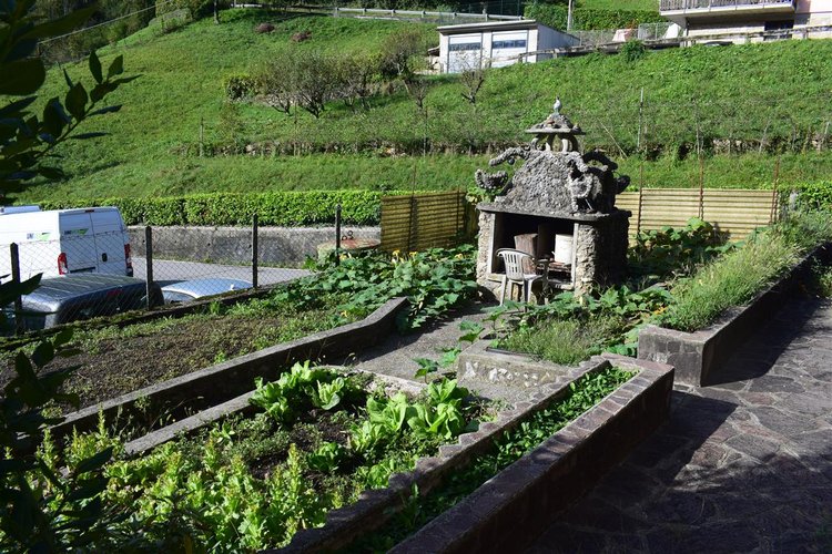 Algua Rosolo, casa d’epoca indipendente con godibilissima area pertinenziale Algua
