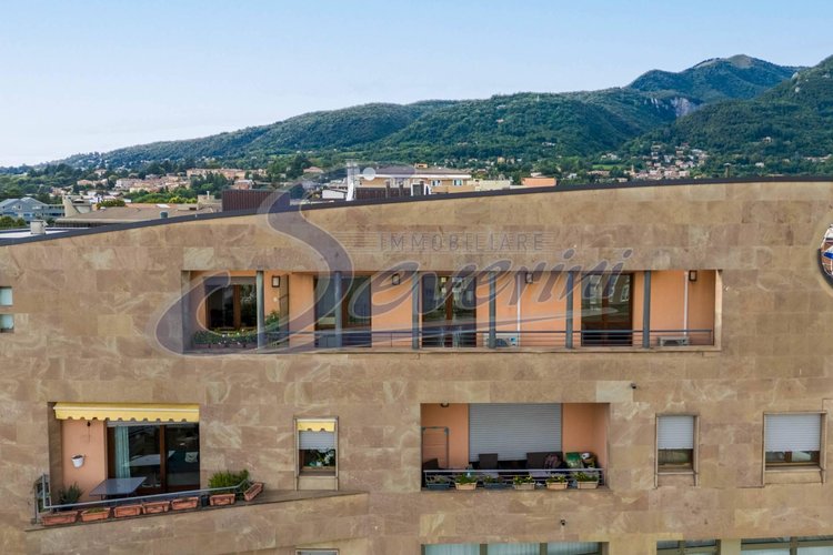 Attico / Mansarda Erba