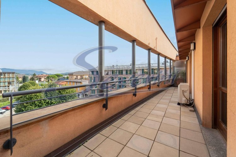 Attico / Mansarda Erba