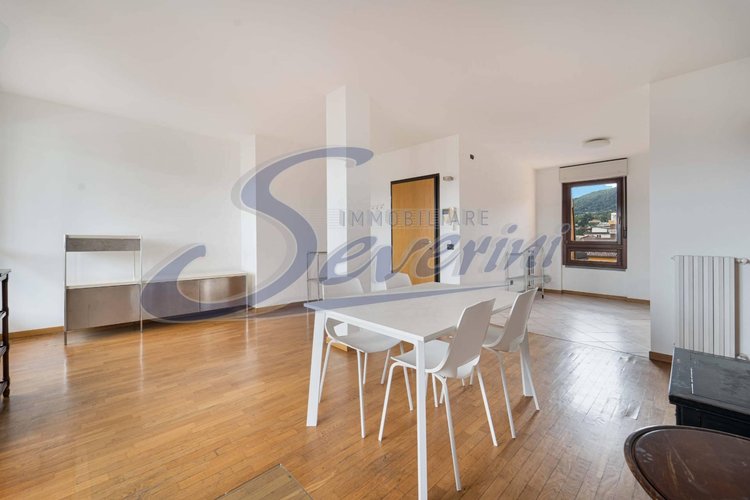 Attico / Mansarda Erba