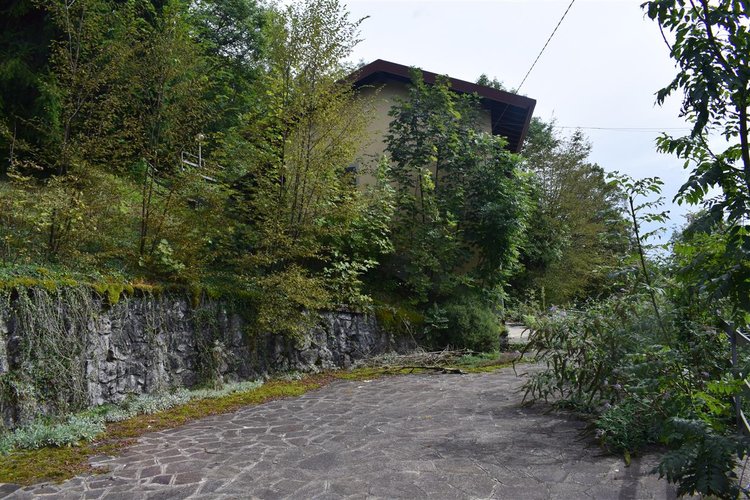 Serina vicino al centro, introvabile casetta singola con terreno di proprietà Serina