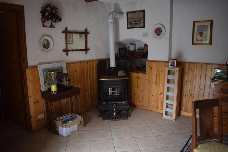 Serina vicino al centro, introvabile casetta singola con terreno di proprietà Serina