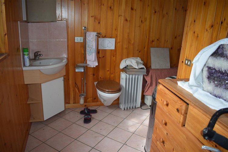 Serina vicino al centro, introvabile casetta singola con terreno di proprietà Serina