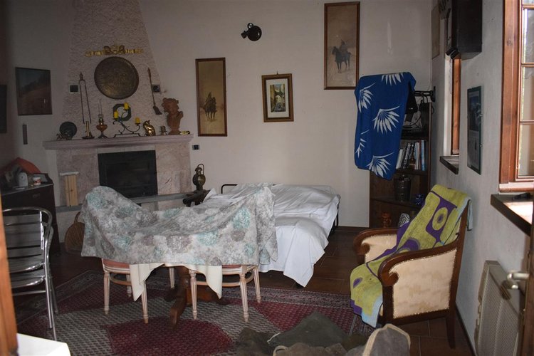 Serina vicino al centro, introvabile casetta singola con terreno di proprietà Serina