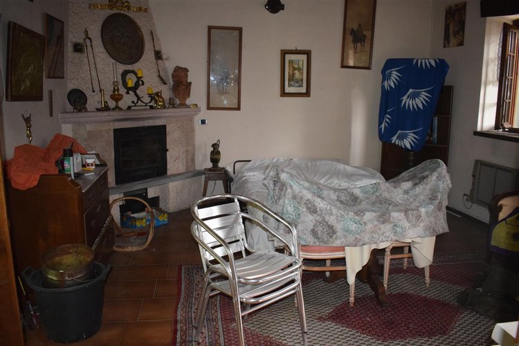 Serina vicino al centro, introvabile casetta singola con terreno di proprietà Serina