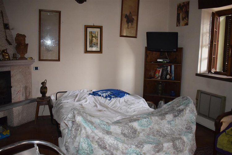 Serina vicino al centro, introvabile casetta singola con terreno di proprietà Serina