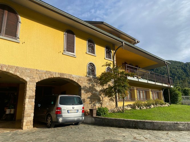 VILLA HOLLIWOODIANA! Val Brembilla