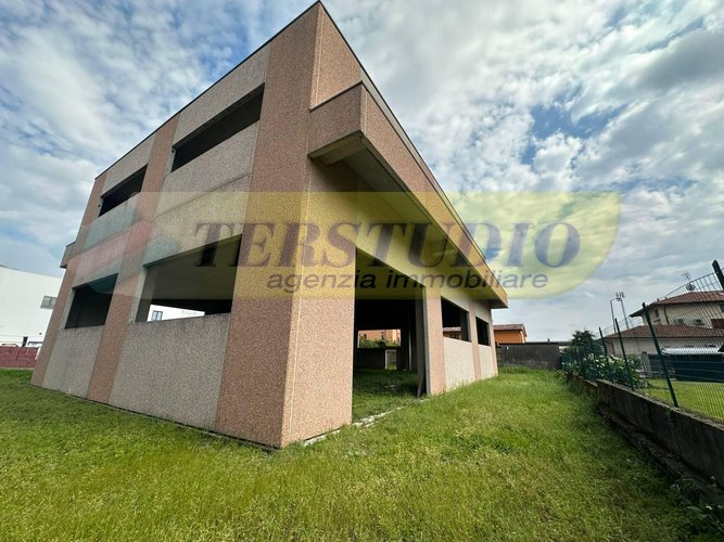 Capannone Industriale Suisio