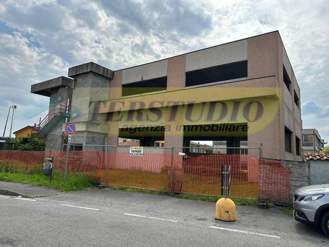 Capannone Industriale Suisio