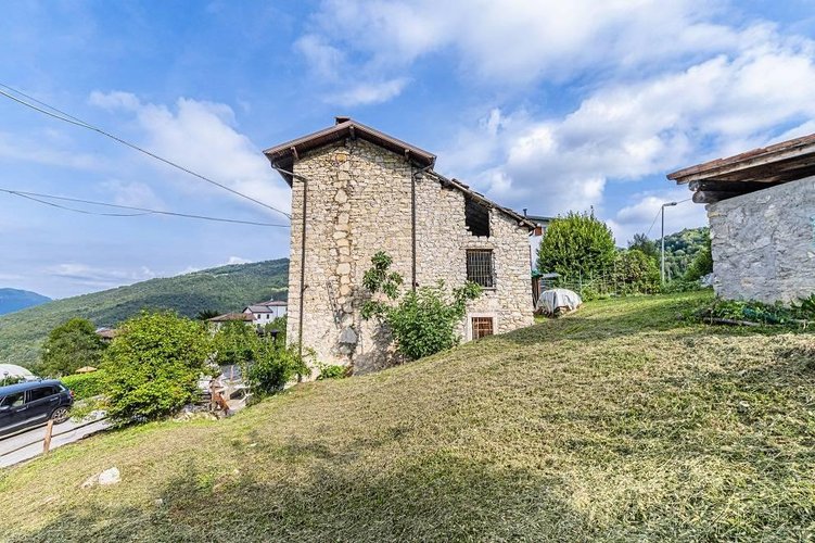 Casa indipendente Albino