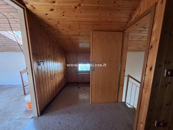 BORGHETTO MEDIOEVALE! Dossena