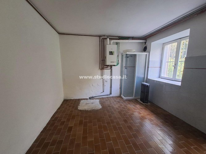 BORGHETTO MEDIOEVALE! Dossena