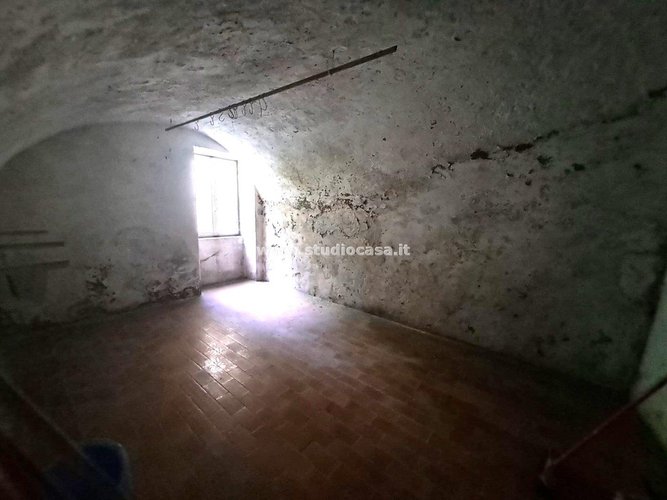 BORGHETTO MEDIOEVALE! Dossena