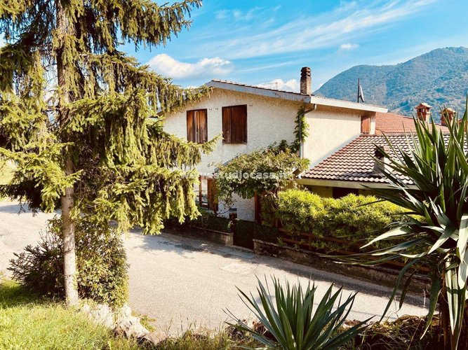 BORGHETTO MEDIOEVALE! Zogno