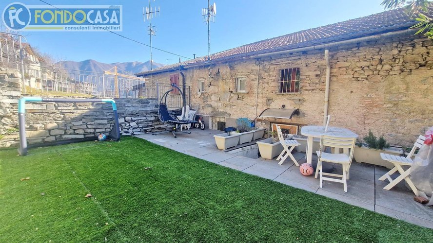 Casa indipendente Carate Urio