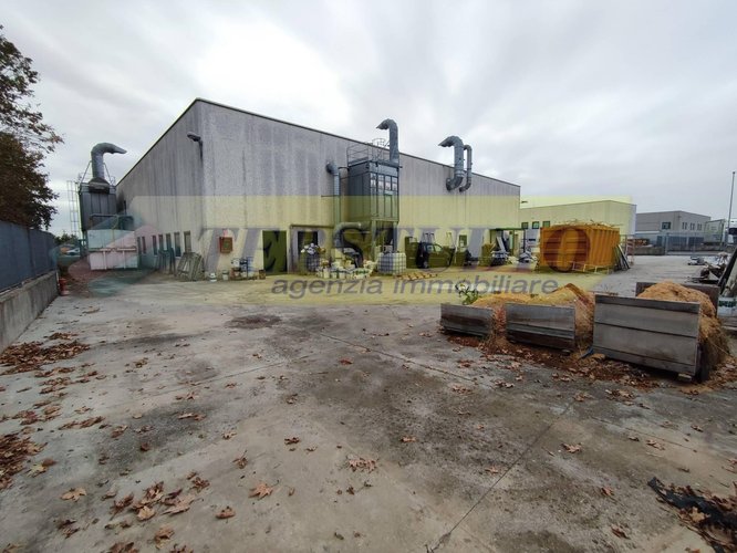 Capannone Industriale Spirano