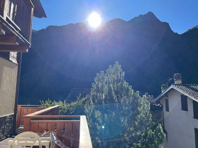 AFFACCIATO AL LAGHETTO! Carona