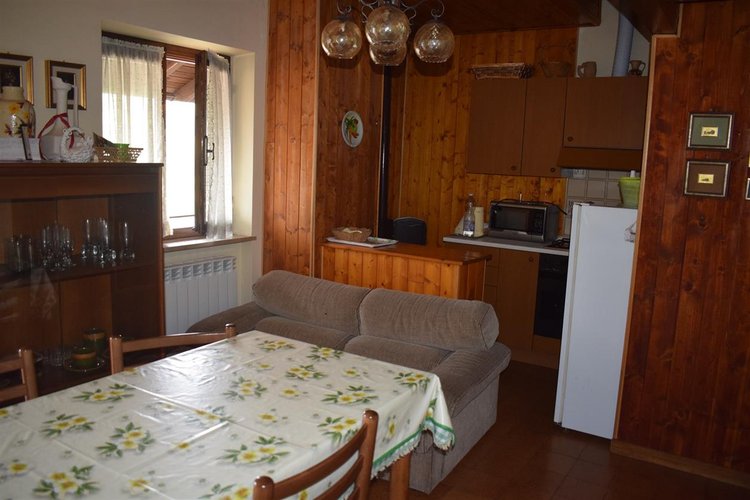 Serina centralissima favolosa indipendente mansarda con box doppio Serina