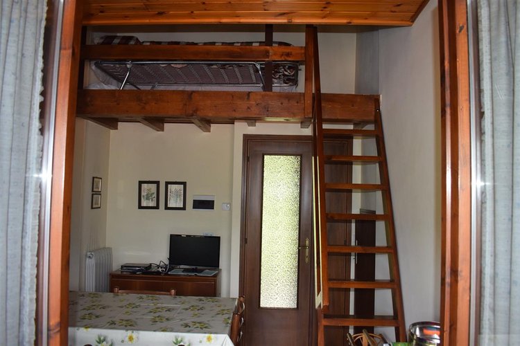 Serina centralissima favolosa indipendente mansarda con box doppio Serina