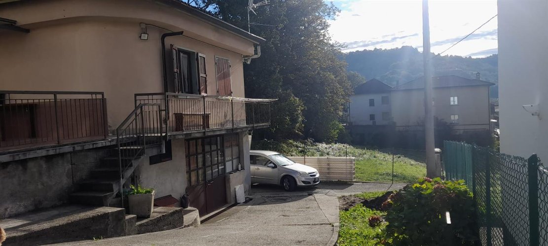 Sant’Omobono Terme adorabile casetta singola con giardino pertinenziale e box Sant'Omobono Terme