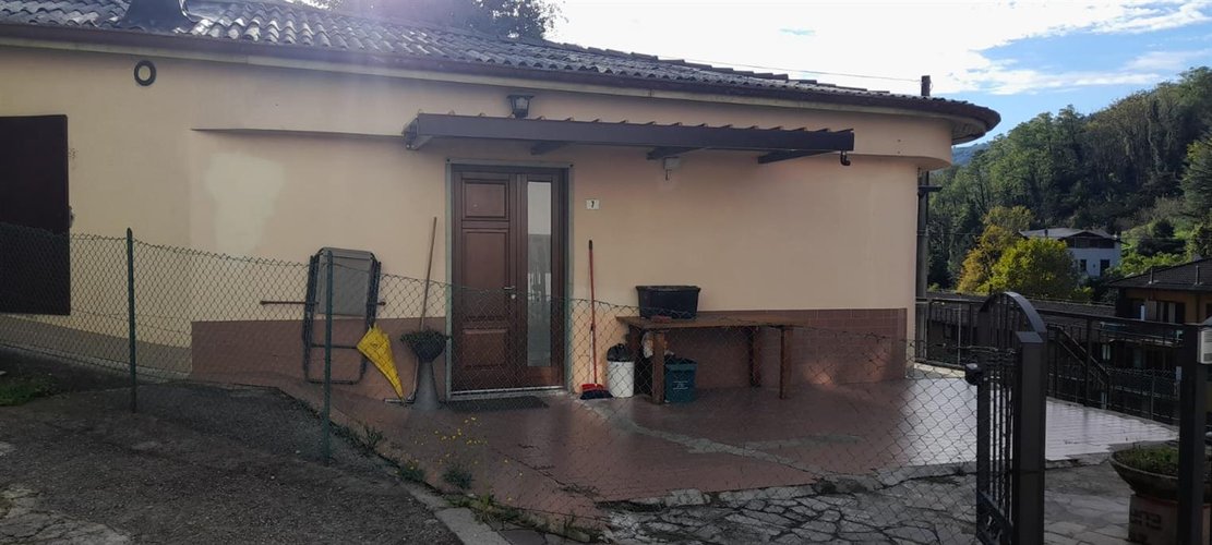 Sant’Omobono Terme adorabile casetta singola con giardino pertinenziale e box Sant'Omobono Terme