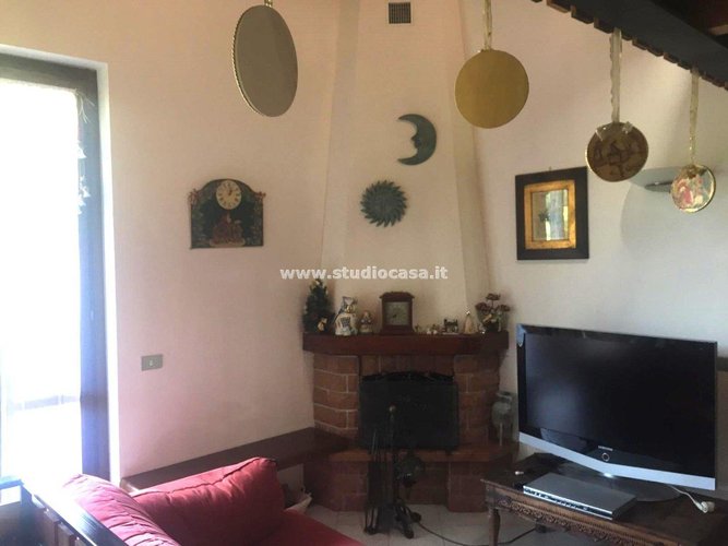 ASSOLUTAMENTE UNICA...E GUARDA CHE VISTA!!! Piazzatorre