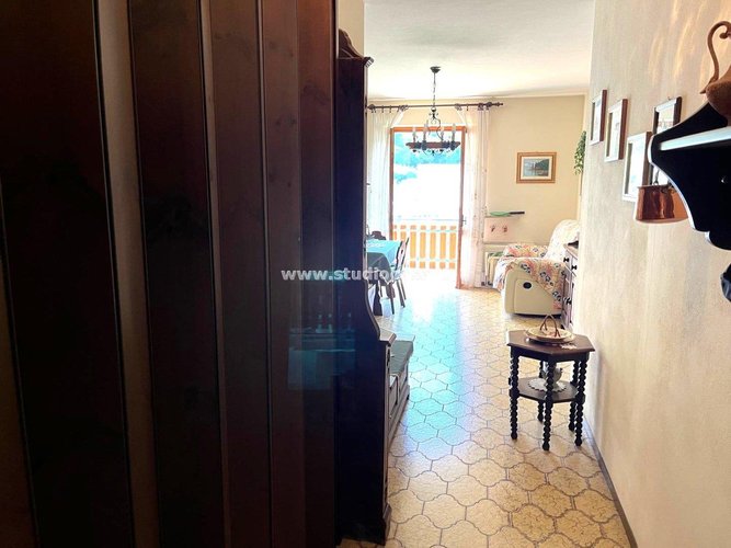 SOLEGGIATO E PANORAMICO! Algua