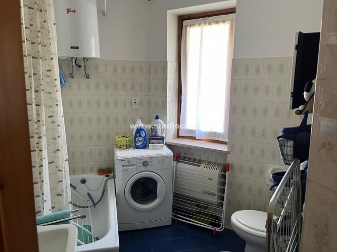 SOLEGGIATO E PANORAMICO! Algua