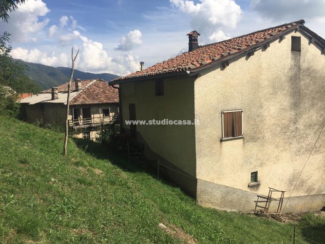 INDIPENDENTE CON TERRENO! Blello