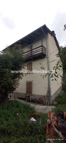 INDIPENDENTE CON TERRENO! Blello